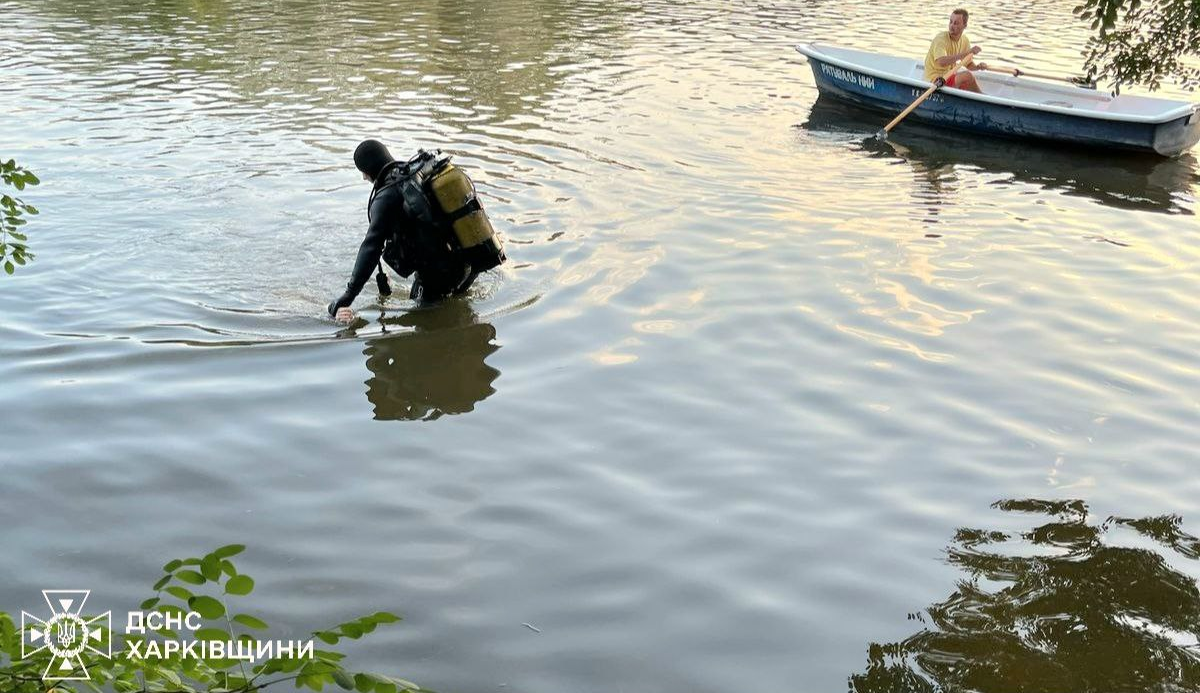 Рятувальники вилучили з річки Харків тіло потопельника