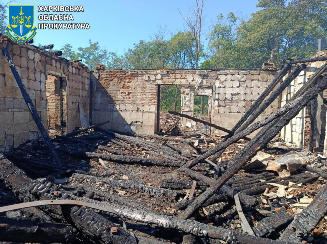 Прокурори зафіксували наслідки обстрілу села на Харківщині