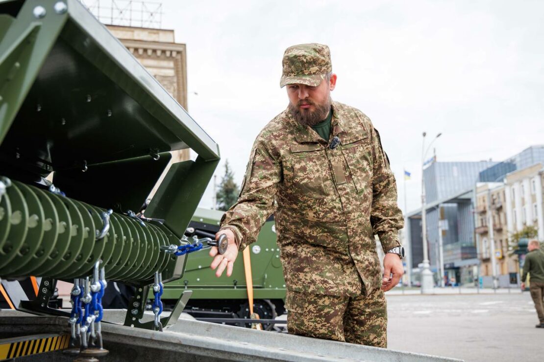 Підрозділам, які боронять Харківщину, передали машини для розмінування