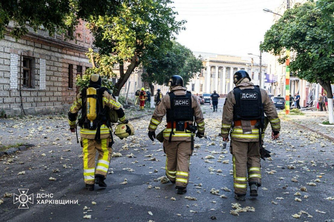 Унаслідок ранкового обстрілу Харкова пошкоджено пологовий, є постраждалі (фото)