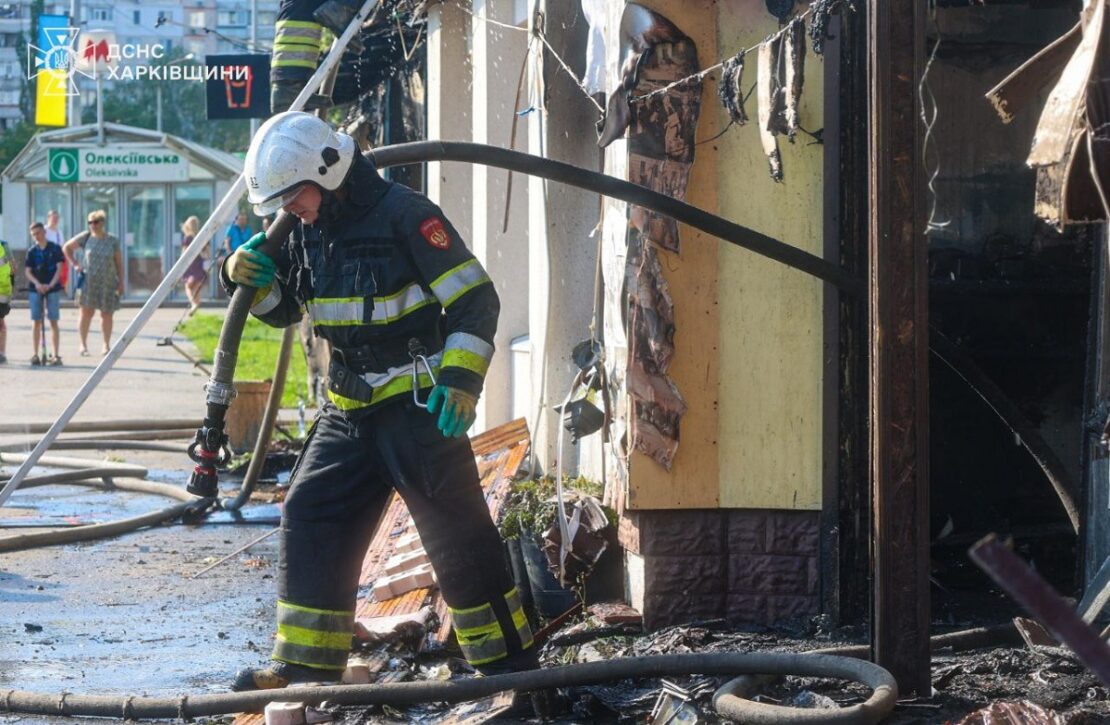 На вулиці Людвіга Свободи у Харкові горіло кафе (фото)