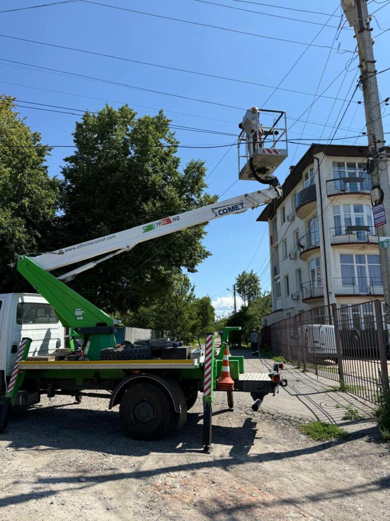 У Харкові продовжують усувати наслідки буревію 12 липня