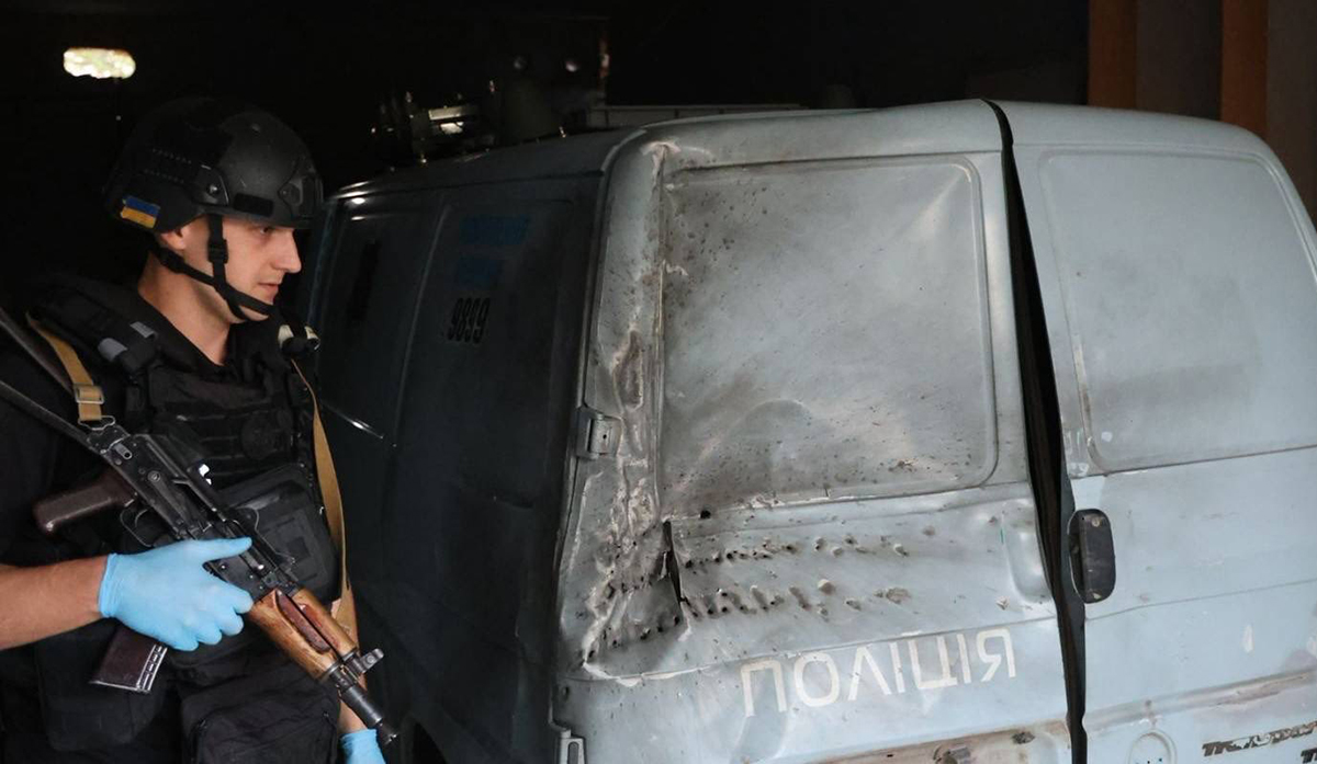 На Харківщині російський дрон атакував авто поліцейських