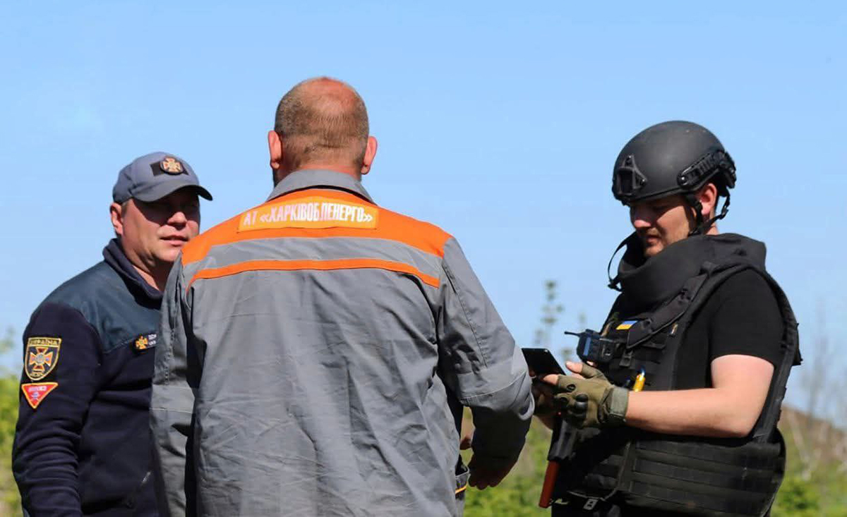 У Лозовій на Харківщині відновлюють світло після обстрілу