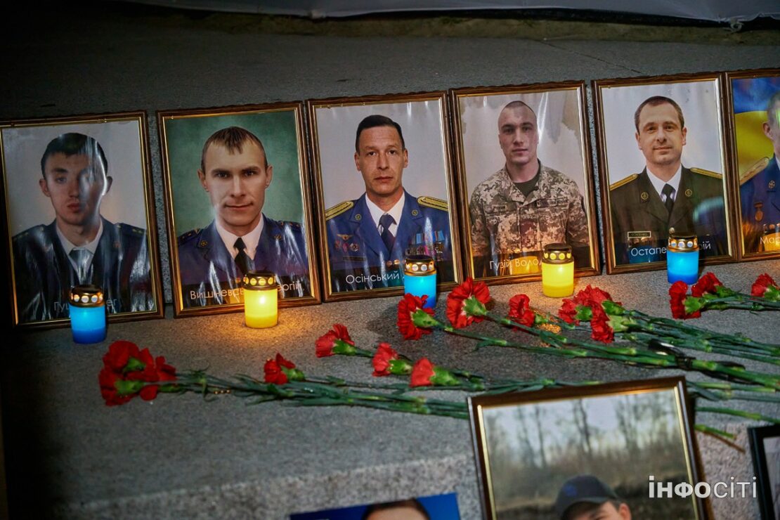 У Харкові відбувся реквієм пам'яті загиблих захисників та захисниць України (фоторепортаж)