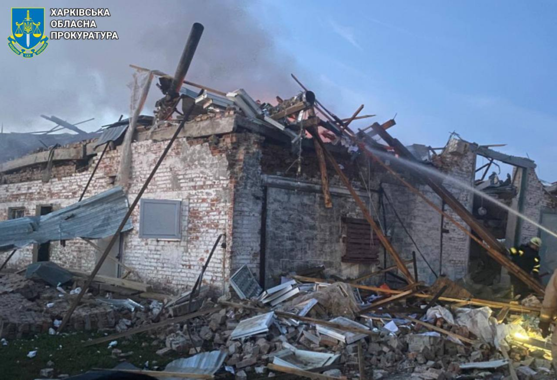 Окупанти дронами атакували селище на Харківщині