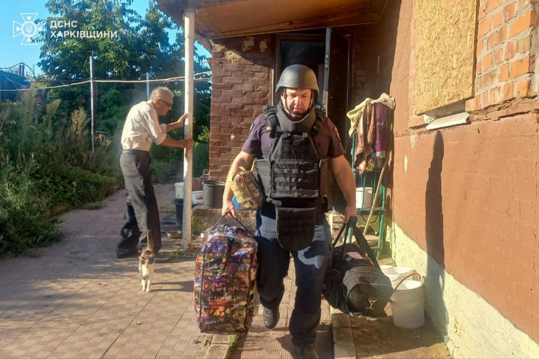 Рятувальники Харківщини евакуювали двох мешканців Куп'янщини