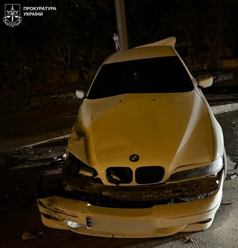 У Харкові водій BMW не впорався з керуванням та збив 60-річну жінку