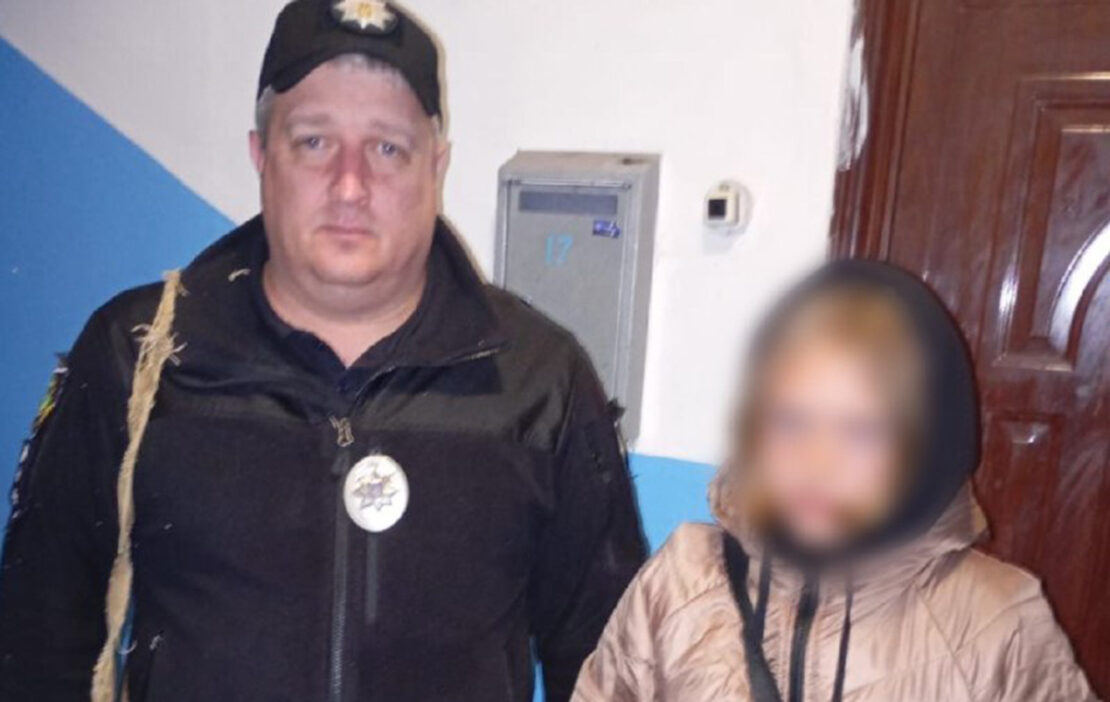 На Харківщині розшукали дитину в під'їзді багатоповерхівки
