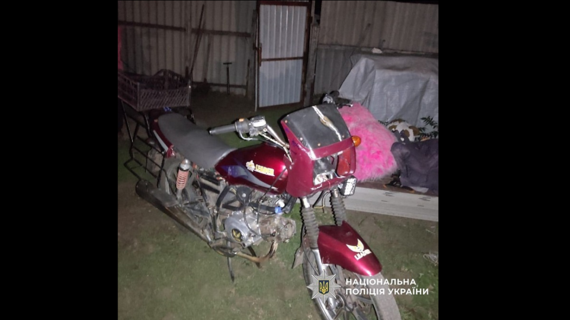 На Харківщині підліток на мопеді збив жінку-пішохода