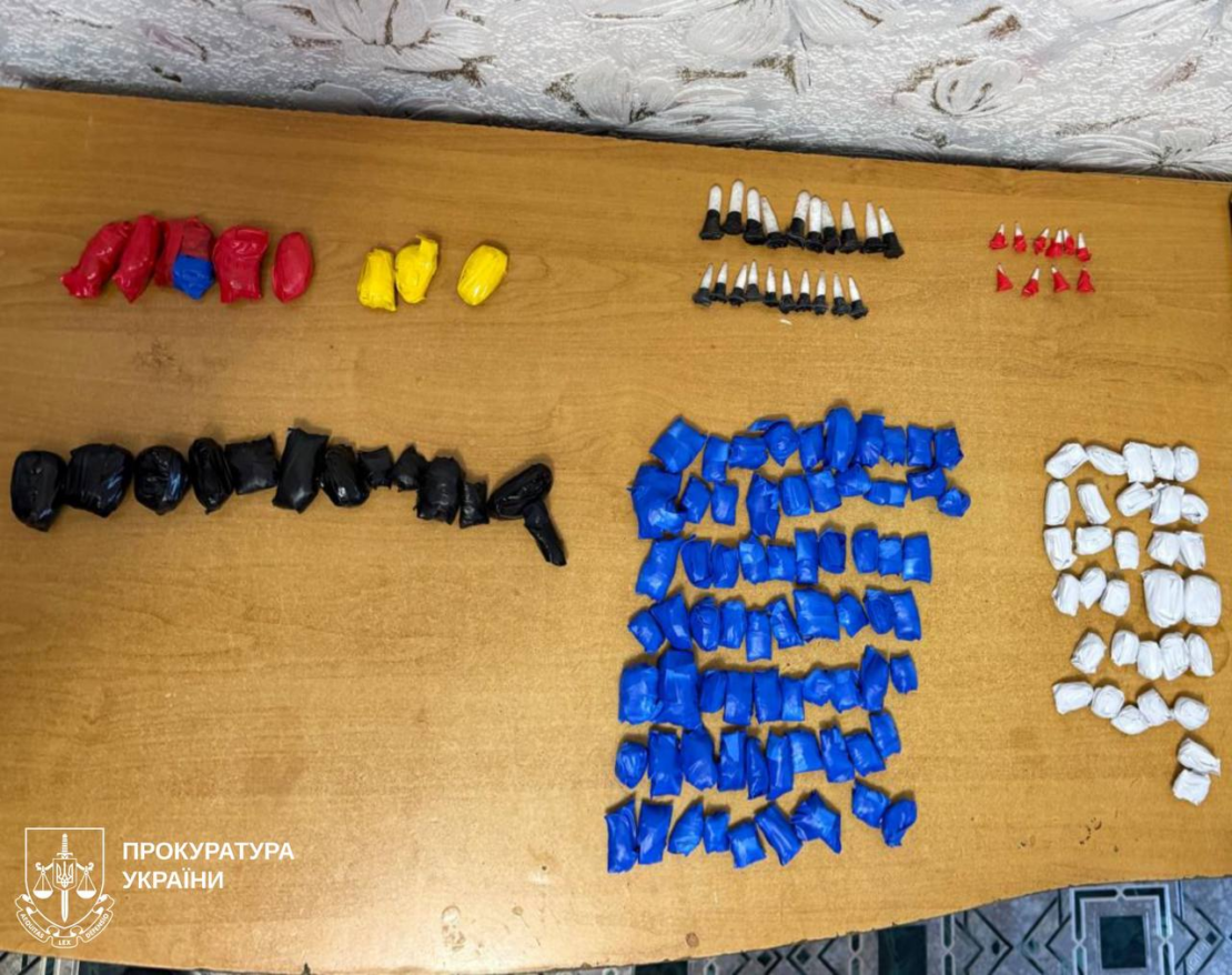 На Харківщині поліцейські викрили групу наркоторговців