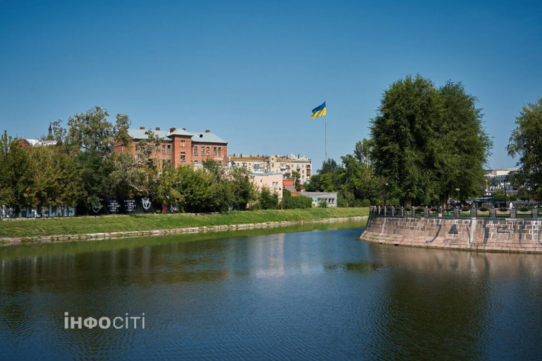 Перші осінні дні у Харкові радують теплом (фото)