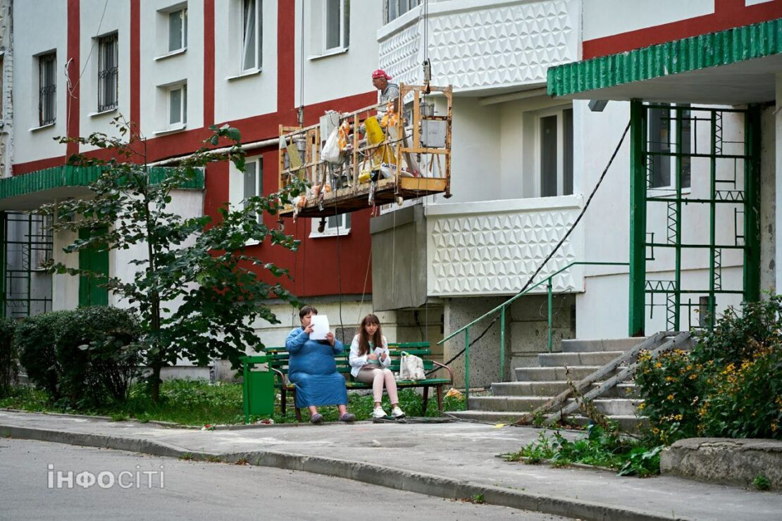 На Північну Салтівку у Харкові повертається життя (фото)