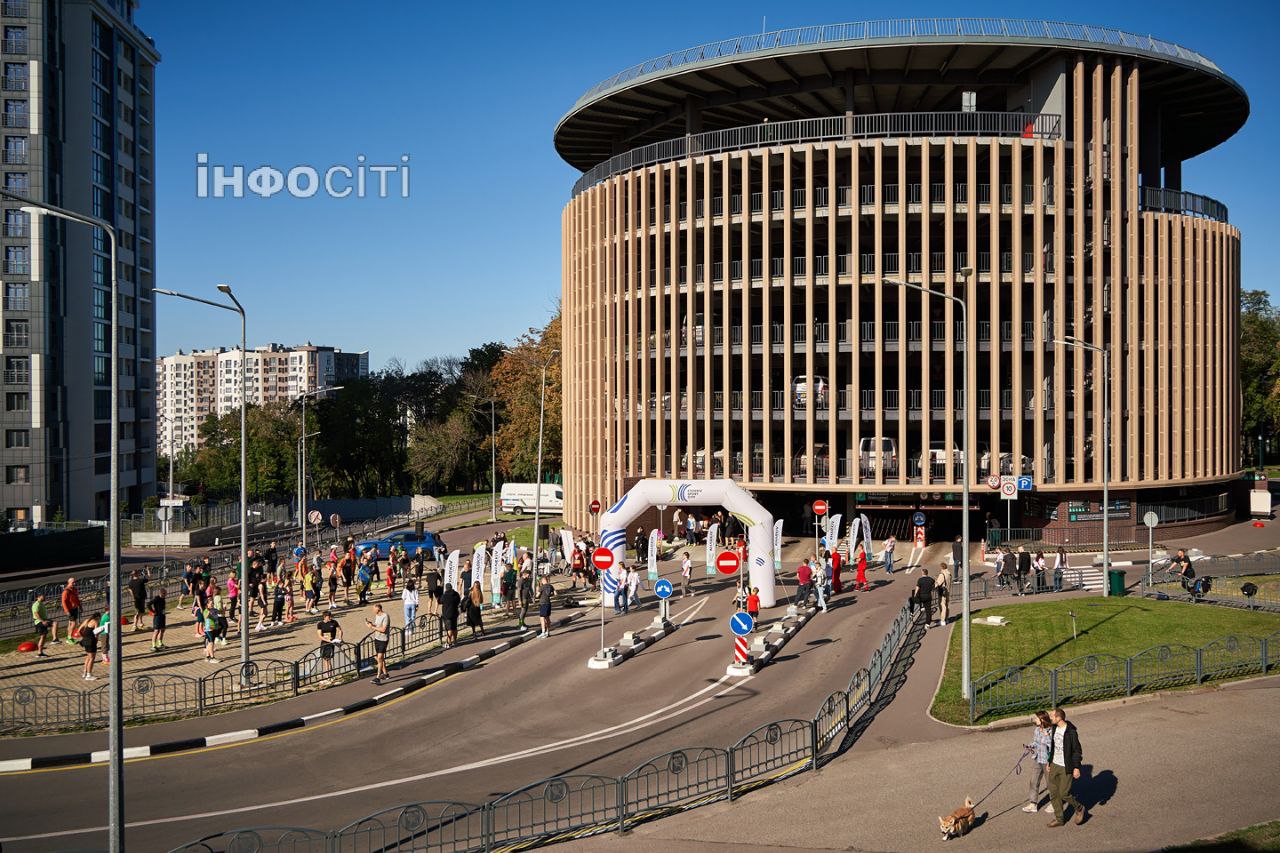 У Харкові відбулися незвичні змагання бігунів (фото)