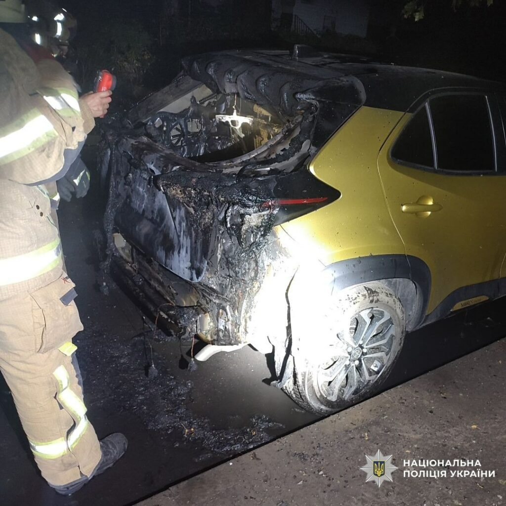 19-річний харків'янин спокусився на легкі гроші та підпалив мікроавтобус
