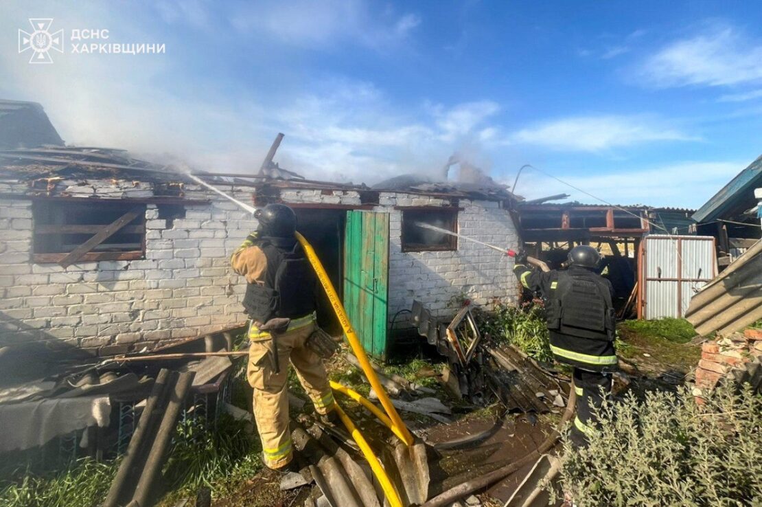 Росіяни вдарили КАБами по селу на Харківщині