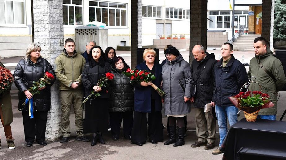 У Харкові відкрили меморіальну дошку на честь загиблого захисника Олександра Чорненького