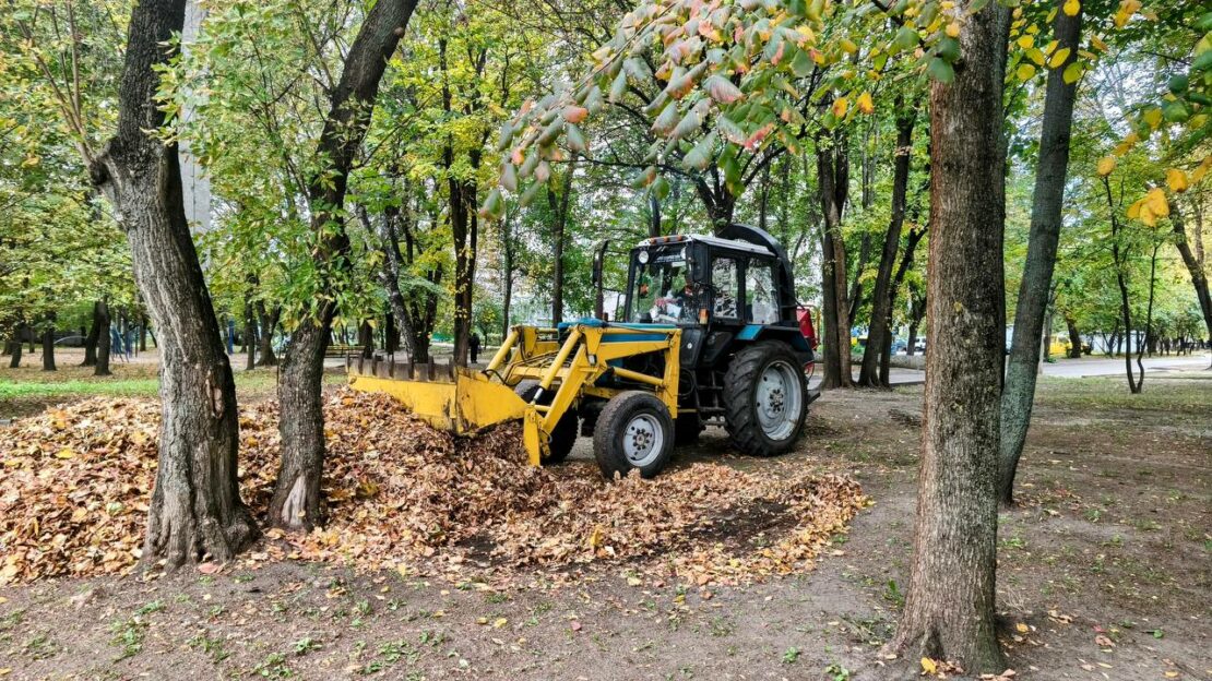 У Харкові наводять лад на прибудинкових територіях