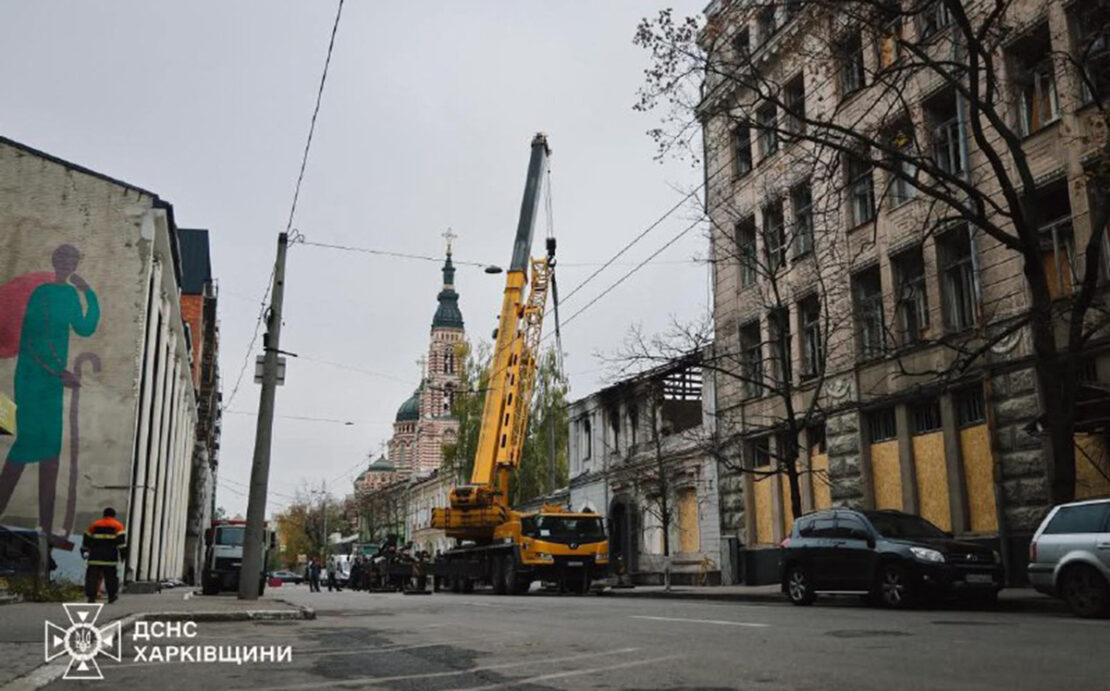 У Харкові продовжують ліквідувати наслідки удару по дитсадку