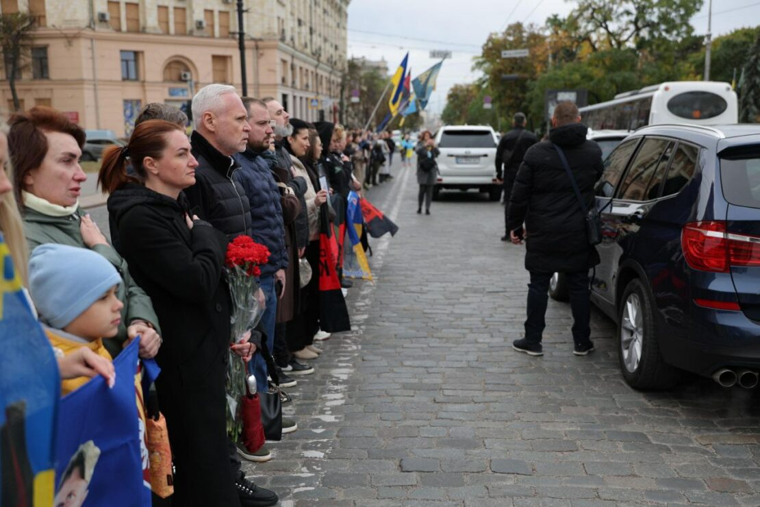 Хвилина мовчання у Харкові — до акції пам'яті долучився Ігор Терехов