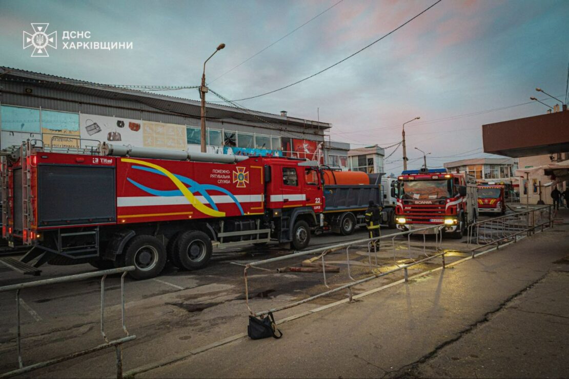 Харківські рятувальники ліквідували пожежі після нічної атаки рф