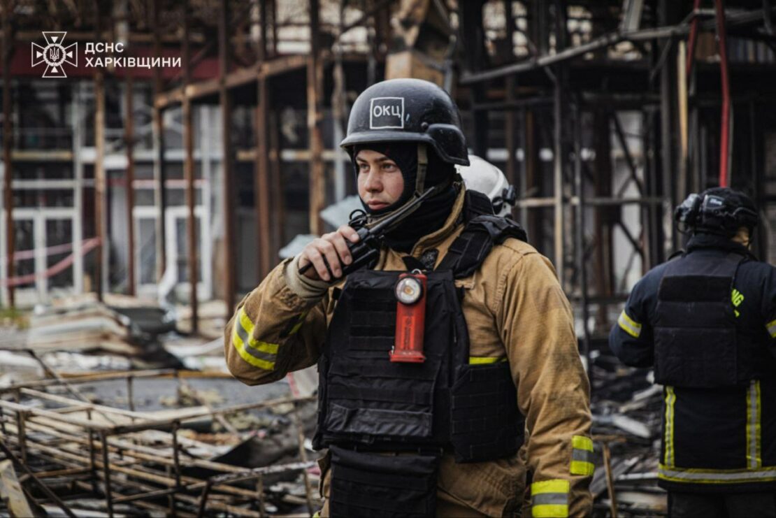 Харківські рятувальники ліквідували пожежі після нічної атаки рф