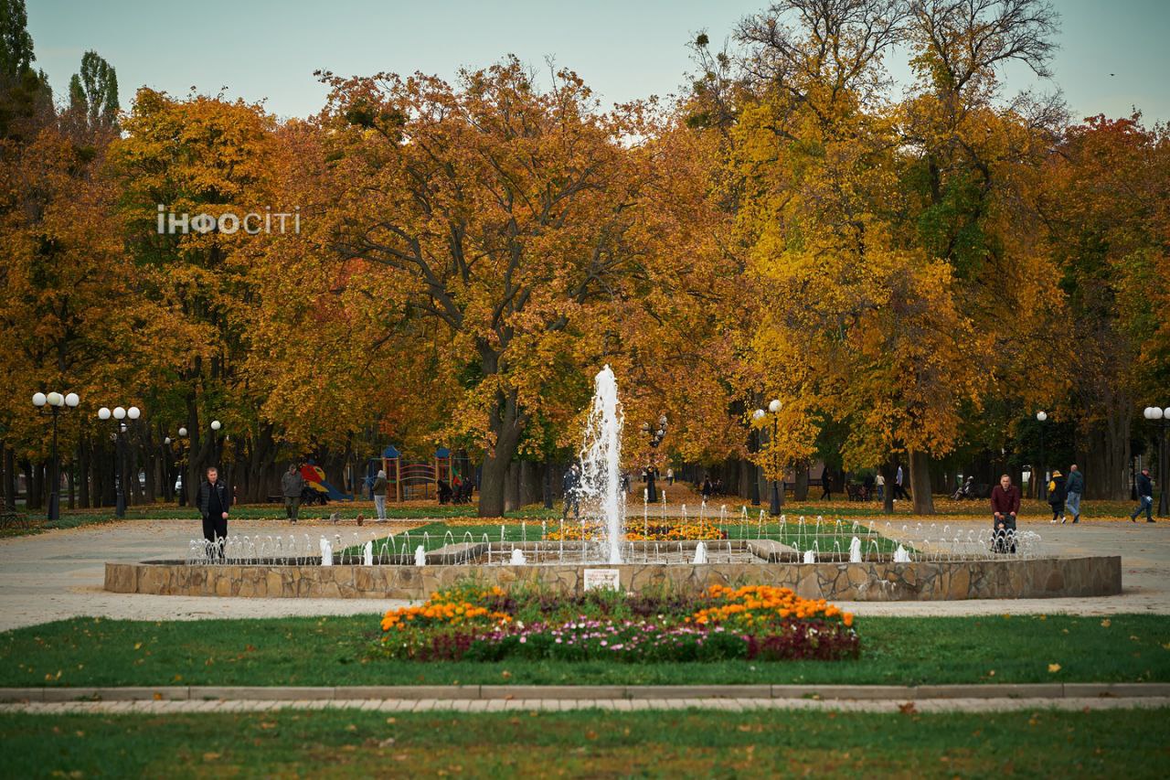 Осіння атмосфера на ХТЗ у Харкові (фото)