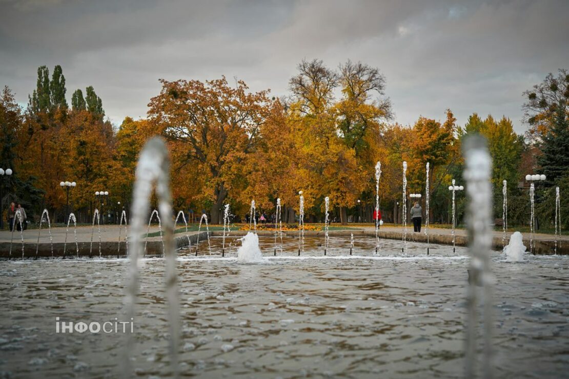 Осіння атмосфера на ХТЗ у Харкові (фото)