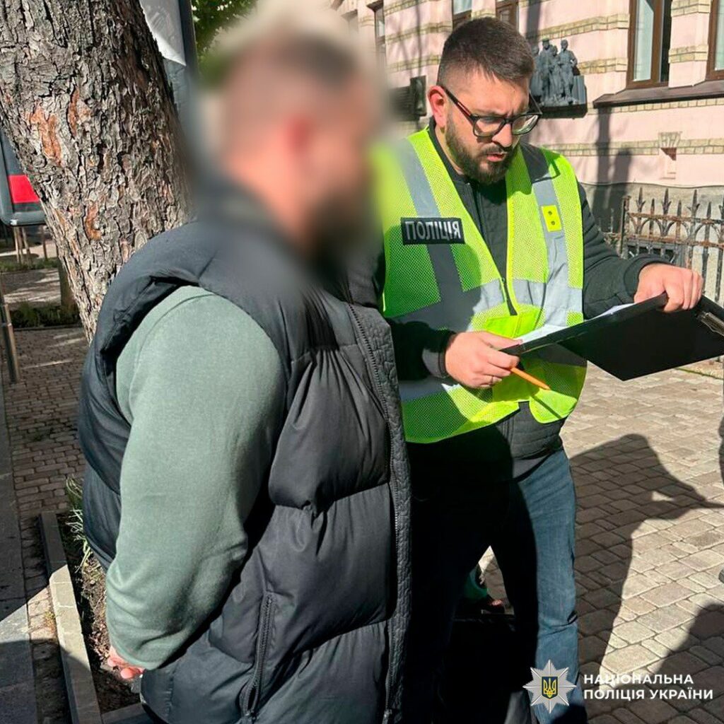 Викрали чоловіка та заволоділи його криптою: У Харкові затримали злочинну групу