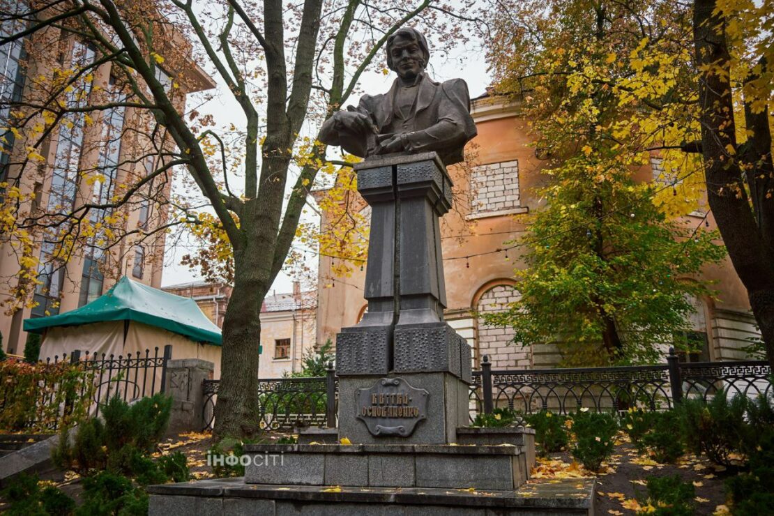 Легка меланхолія осіннього Харкова. Фоторепортаж