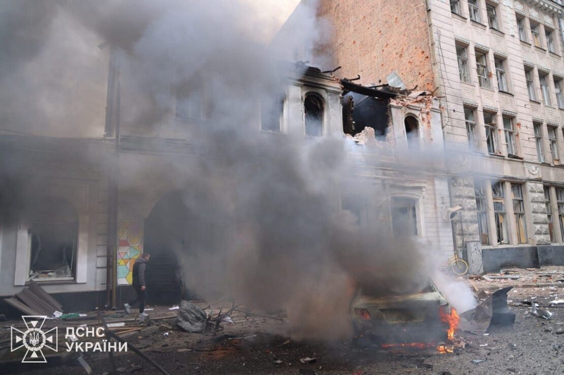Ліквідація наслідків російського удару по Харкову 22 жовтня