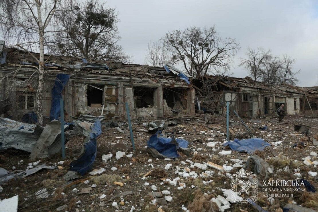 Наслідки ворожих авіаударів по Індустріальному району (фото, відео)