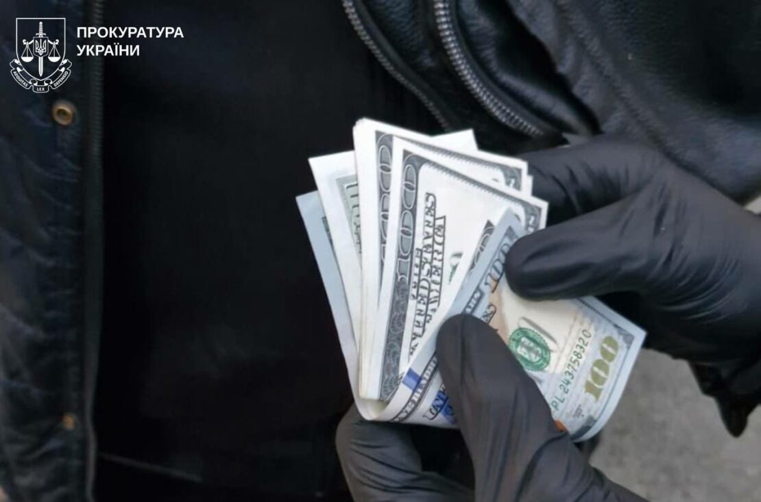 У Харкові викрили на хабарі викладача вишу