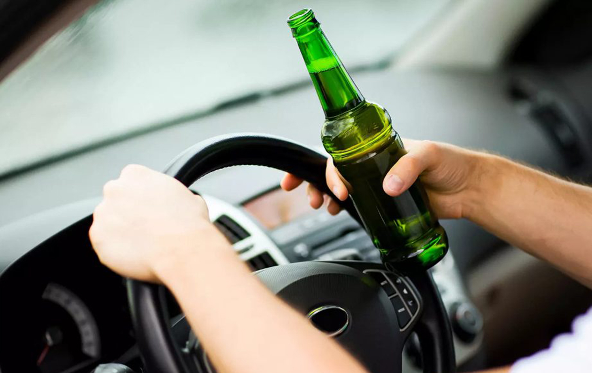 На Харківщині п'яний водій пропонував хабар поліцейським