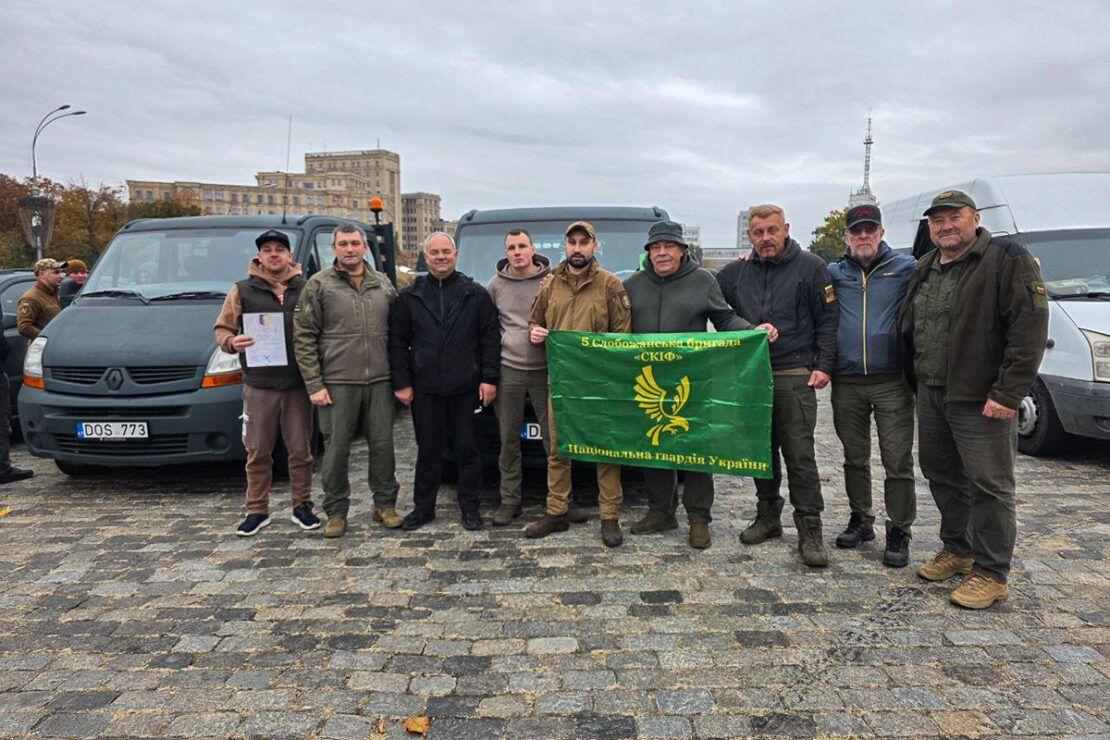 Волонтери з Литви передали автівки для Сил оборони України