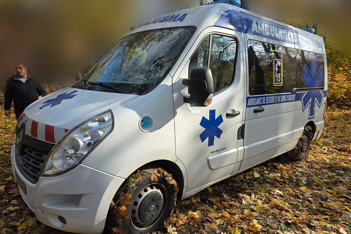 Волонтери Німеччини передали Слобожанським «Скіфам» автомобіль швидкої допомоги