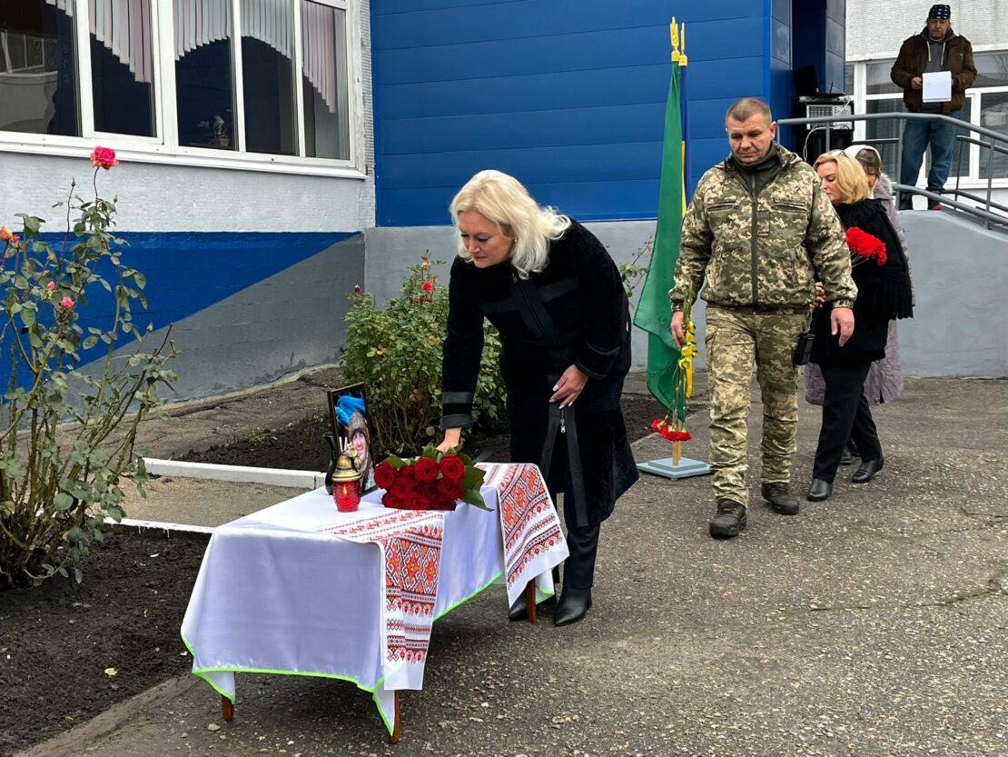 У Харкові відкрили меморіальну дошку сержанту Олександру Поддубному