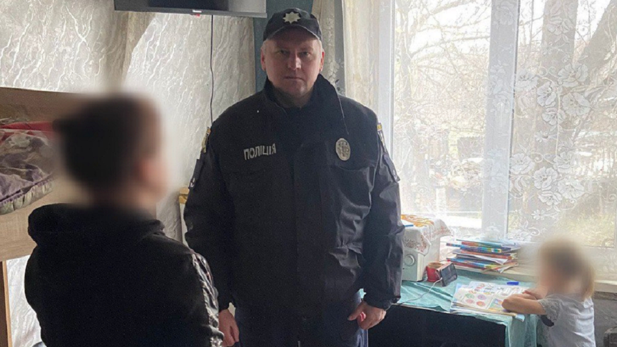 На жительку Харківщини, чиї діти не відвідували дистанційну школу, склали протокол