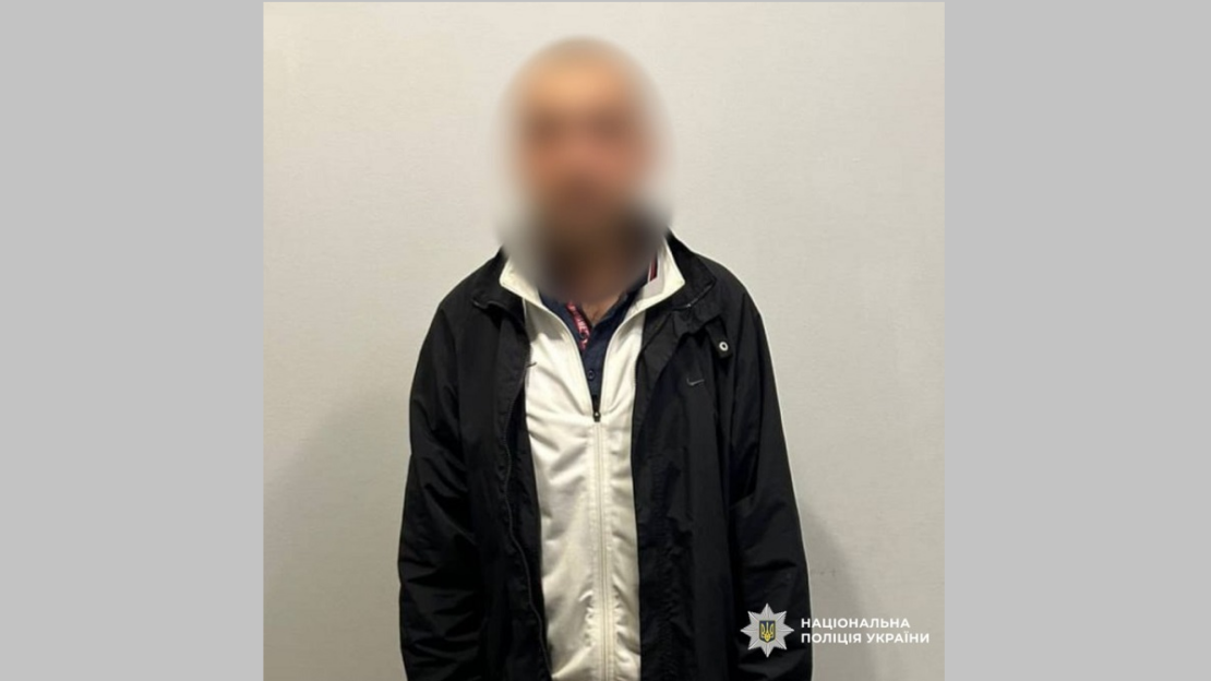 У Харкові чоловік вкрав гроші з каси магазину та втік