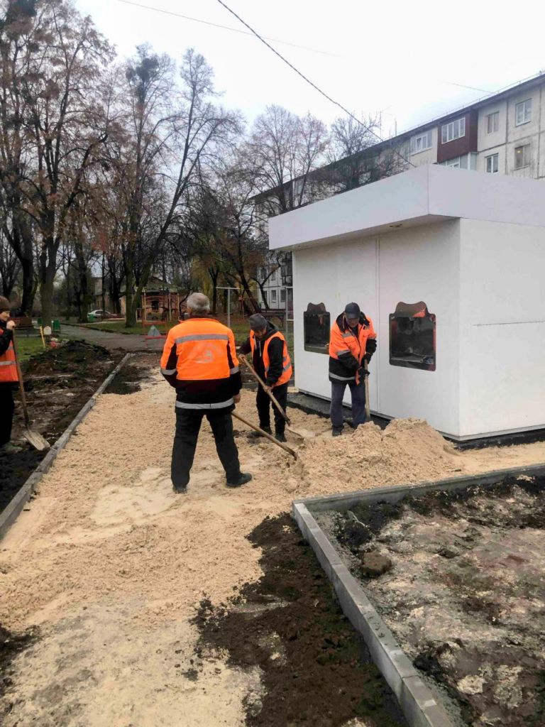 У Харкові упорядковують двори та вулиці (фото)