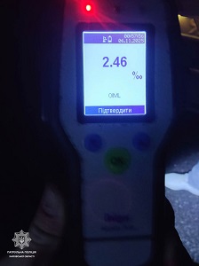 У Харкові під час комендантської години впіймали п'яного водія з фальшивим посвідченням