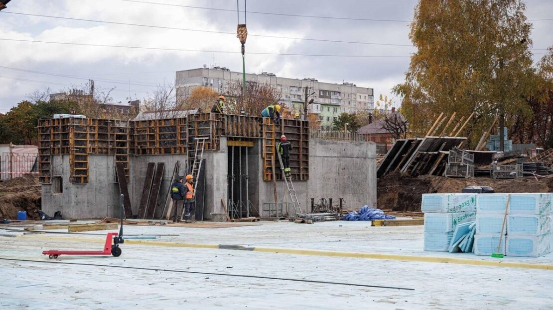 Харків ділиться досвідом будівництва підземних шкіл з іншими громадами