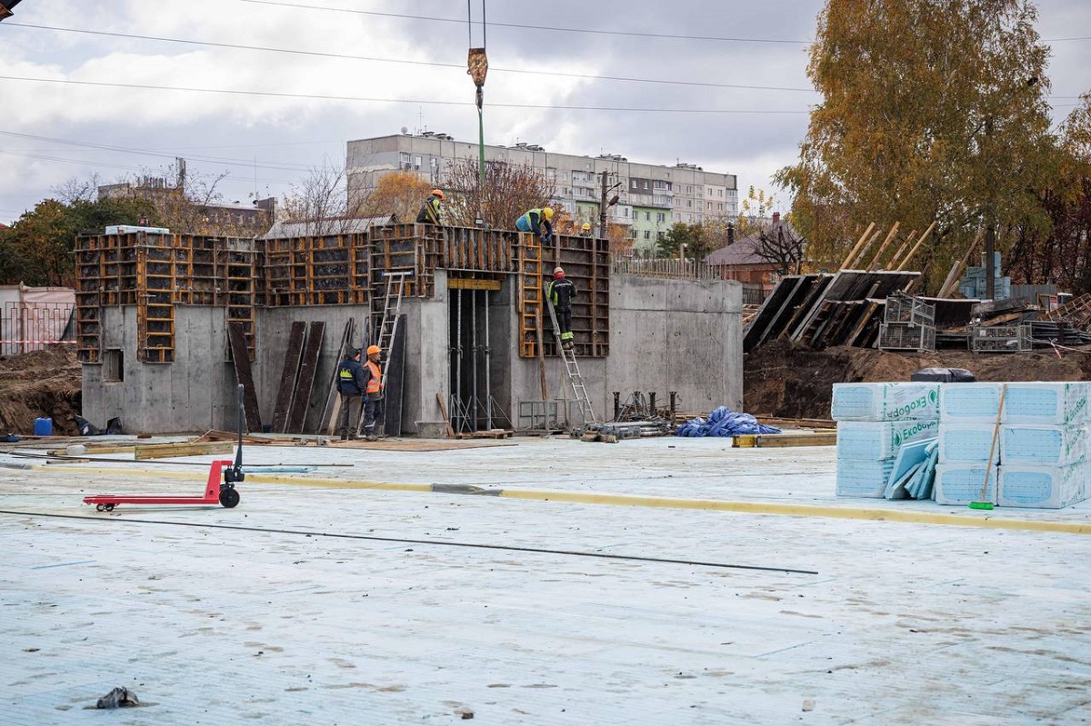 Міністр освіти і науки ознайомився із будівництвом підземних шкіл на Харківщині