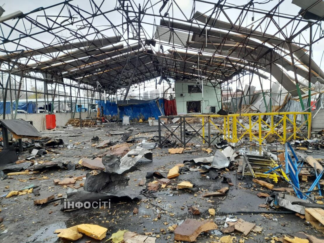 Ворог вдарив безпілотниками по Холодногірському району: як виглядає місце прильотів (фото)