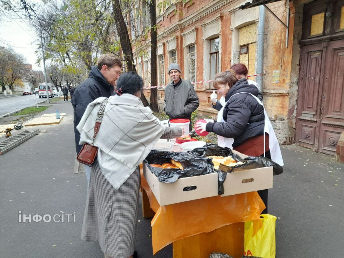Ворог вдарив безпілотниками по Холодногірському району: як виглядає місце прильотів (фото)