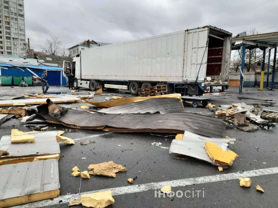 Ворог вдарив безпілотниками по Холодногірському району: як виглядає місце прильотів (фото)