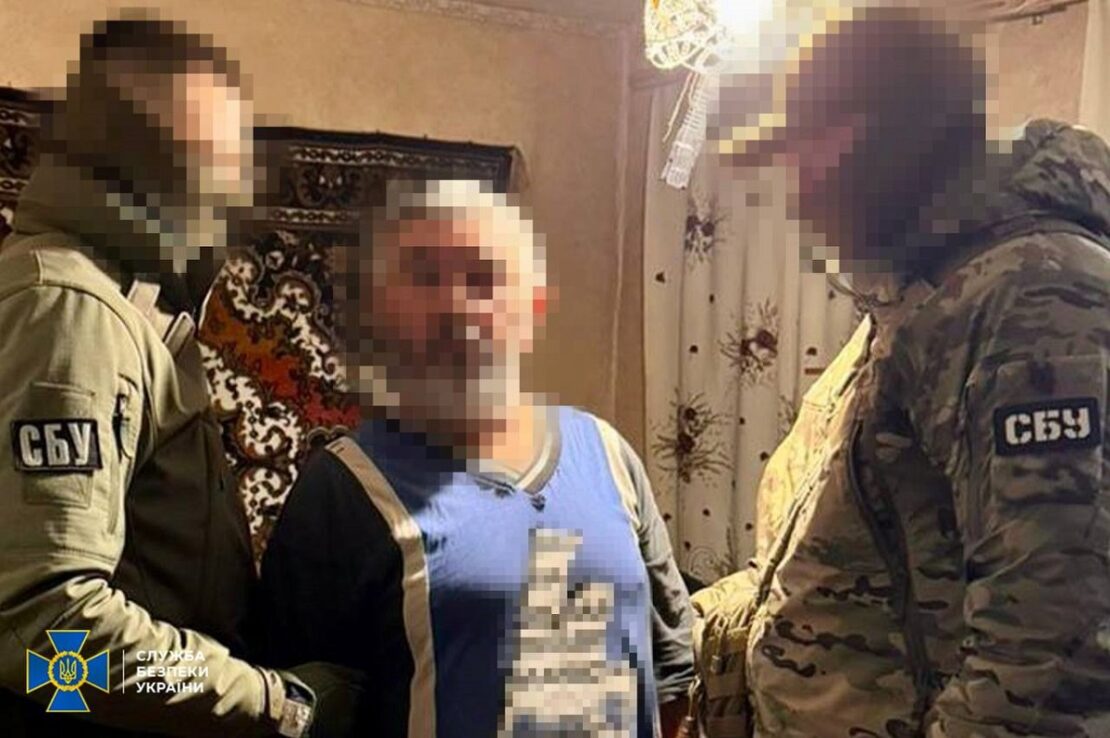 СБУ затримала інформатора рф, який допомагав ворогу готувати прорив оборони на Харківщині