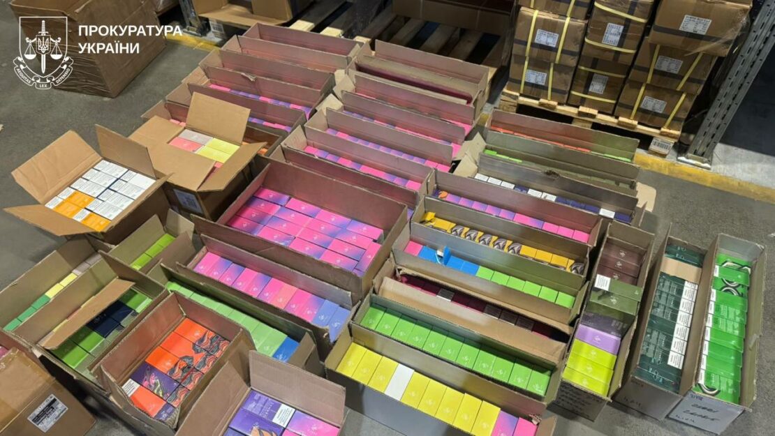 На Харківщині викрили незаконне виробництво електронних сигарет