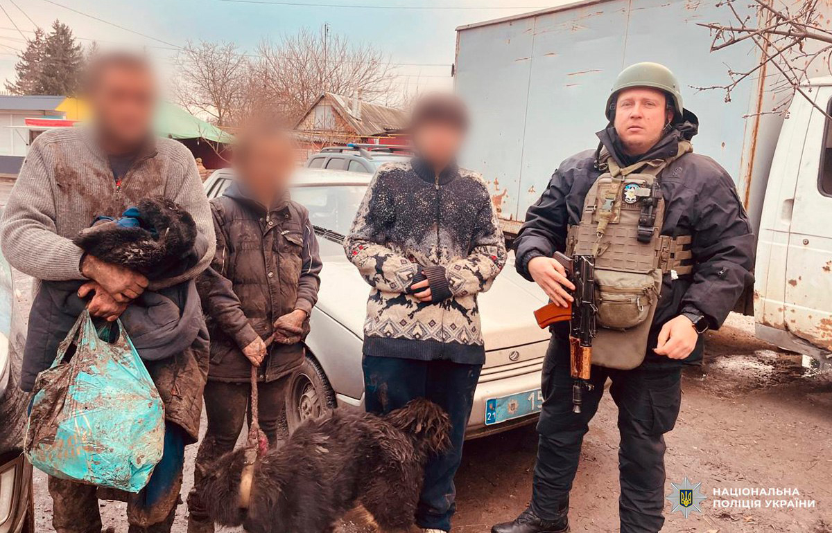 З Куп'янська евакуювали дитину, яку переховував батько