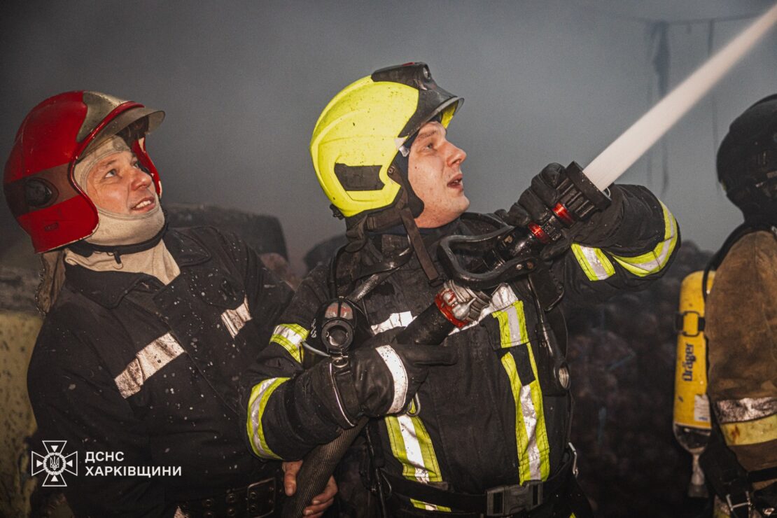 У Харкові загасили пожежу на підприємстві у Слобідському районі